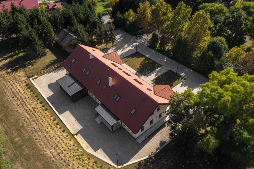 Tivorányi Vendégház Az épület felülről