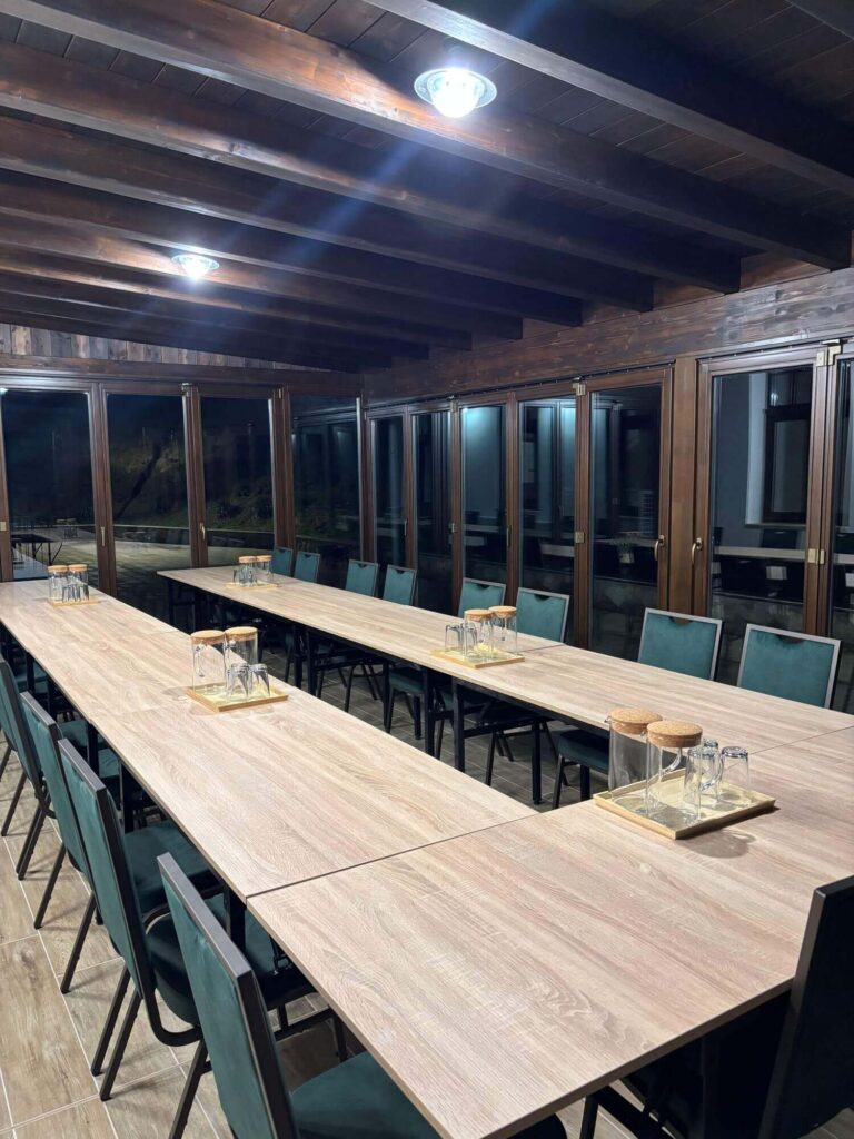 Tivorányi Vendégház Közösségi tér este